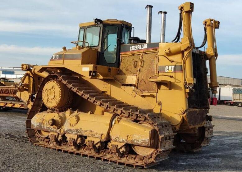 Caterpillar D10L bulldozer