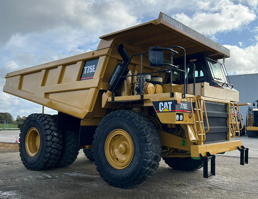 Dumper Caterpillar 775E