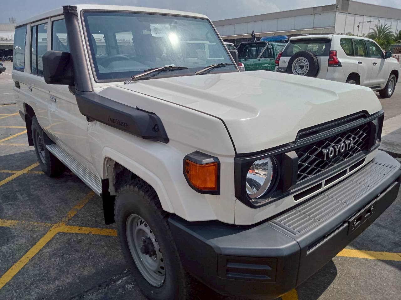  BJ Toyota Land Cruiser HZJ76 4.2l diesel - RHD